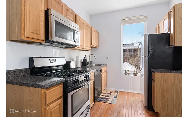 Rented by Douglas Elliman | media 25