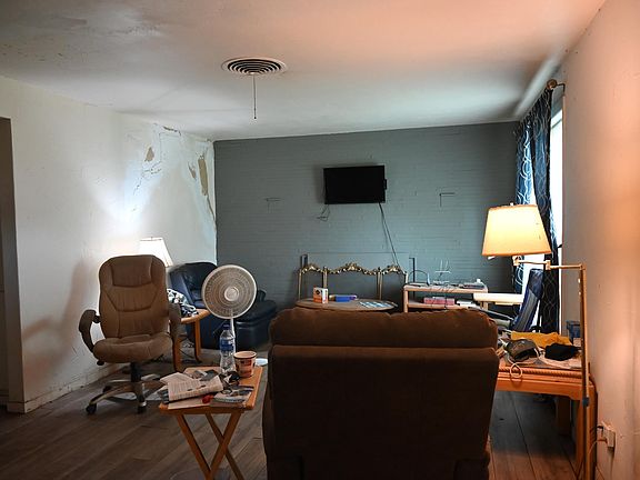2nd image of 3109 York St