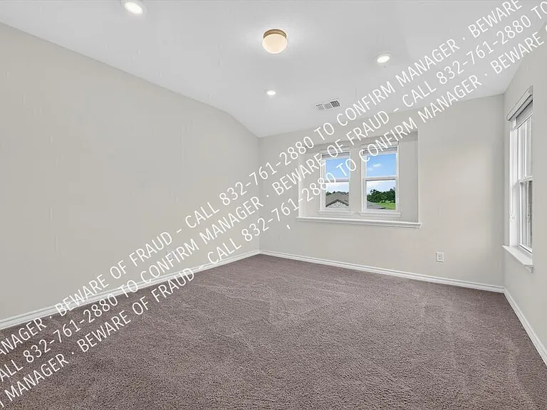 395 Boroughbridge Dr — Photo 17