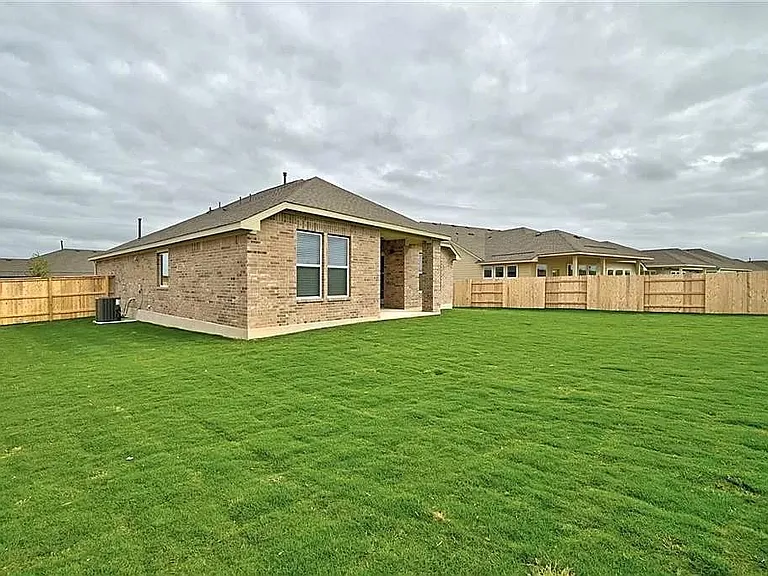 116 Joseph Hawkins Ln — Photo 28