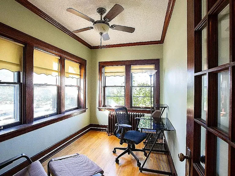 2433 Lyndale Ave S #202 — Photo 2