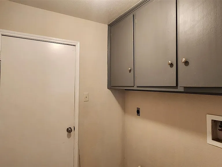 15215 Ensenada Dr — Photo 20