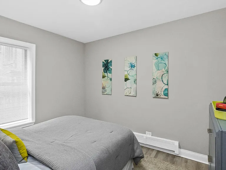4611 S Drexel — Photo 16