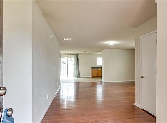3rd image of 232 Allenwood Dr