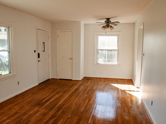 5th image of 307 Cynthiana St