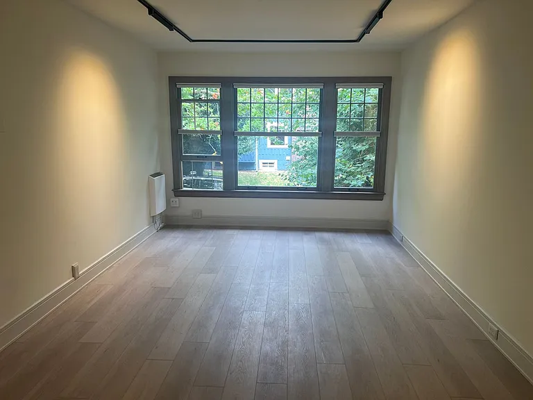 535 20th Ave E #203 — Photo 7