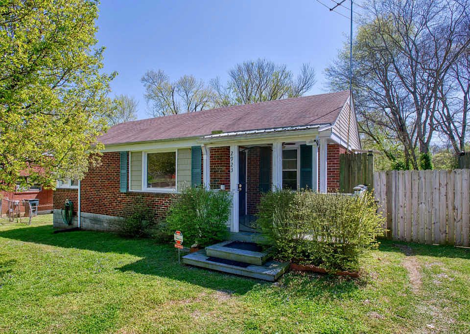 1st image of 2923 Lakeland Dr