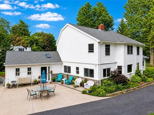 4650 Christian Dr, Clarence, NY 14031