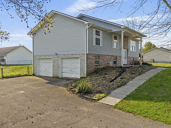 3rd image of 4554 Clifton Ln