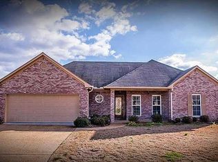 109 King Arthur Ln, Clinton, MS 39056
