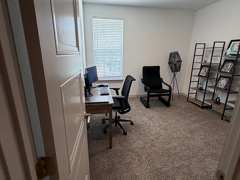 561 Eiseley Dr — Photo 11