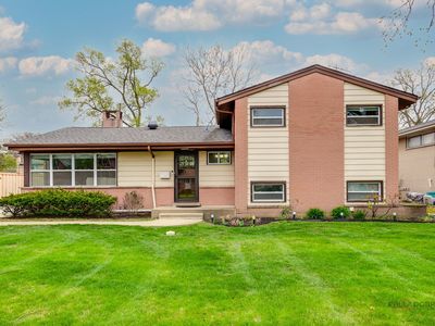 1241 Sherwood Rd, Glenview, IL, 60025