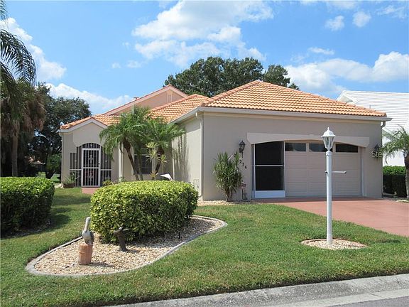 2nd image of 26236 Stillwater Cir