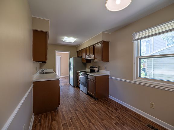 5th image of 603 Woodingham Dr