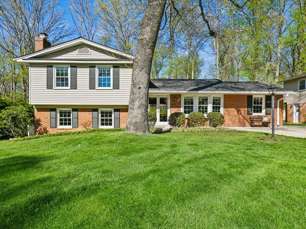 8722 Higdon Dr, Vienna, VA 22182