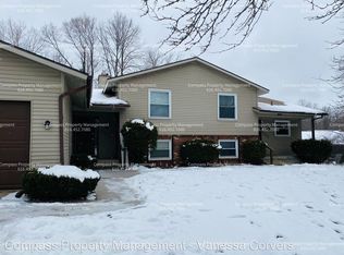 2927 Mulford Dr SE, Grand Rapids, MI 49546