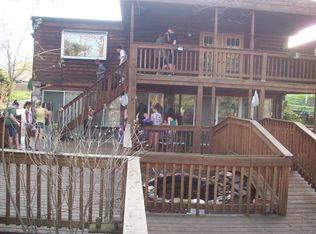 37 Aloha Rd, Pittsburgh, PA 15239