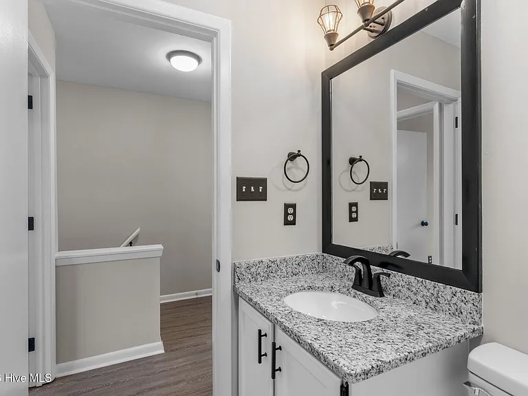 L48 Port West Ct #4D — Photo 22