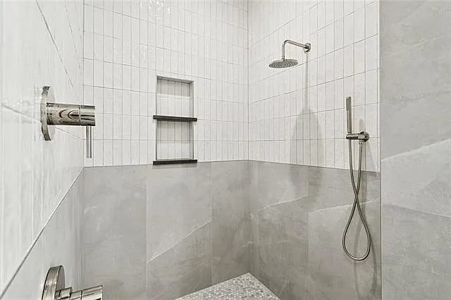 17314 Paddock Cir — Photo 13
