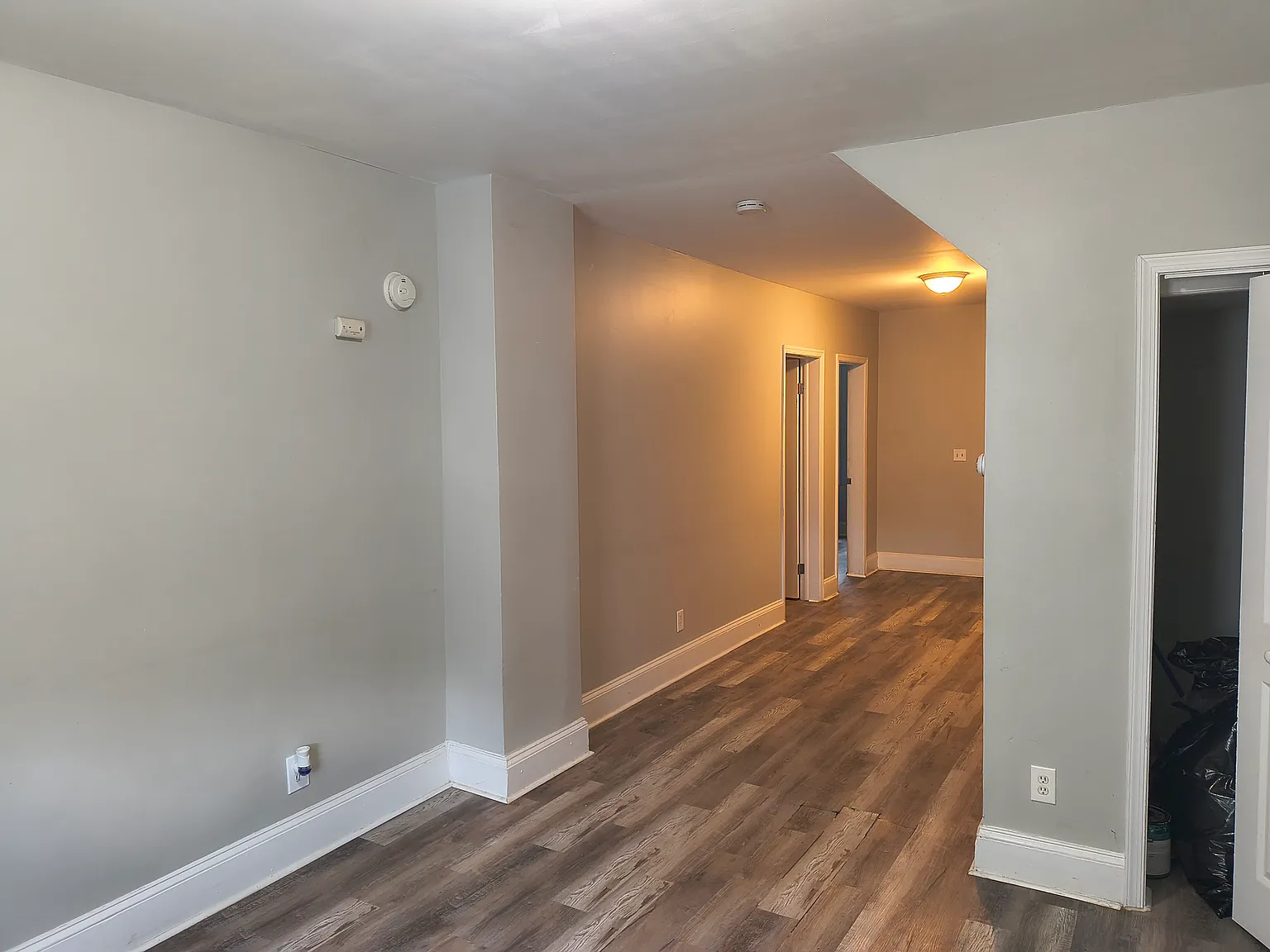 3 bed, 900 sqft, $1,600 — Photo 4