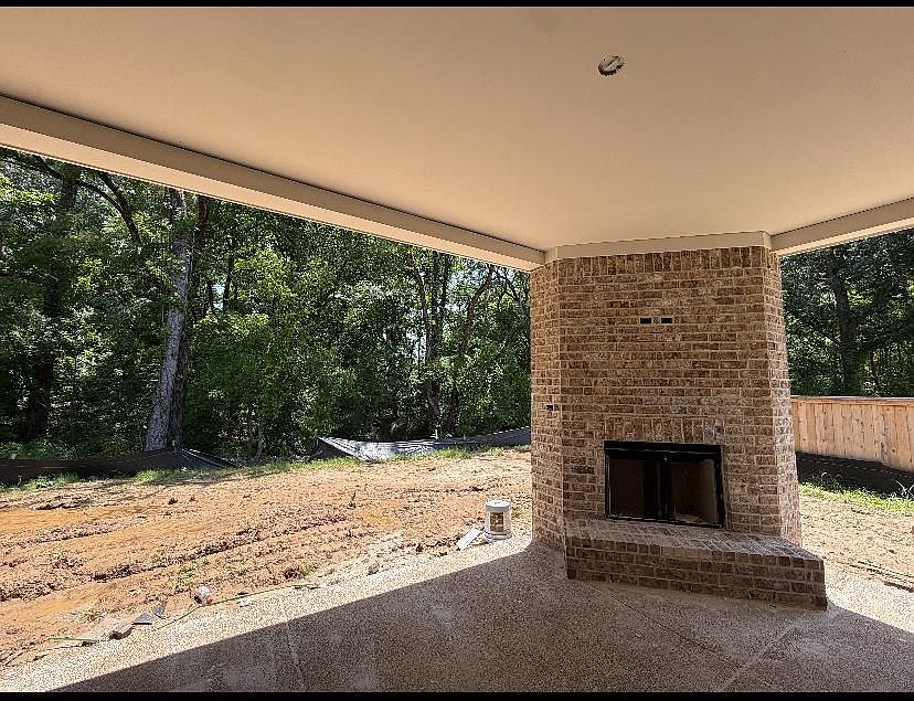 2nd image of 512 Sugar Magnolia Loop E