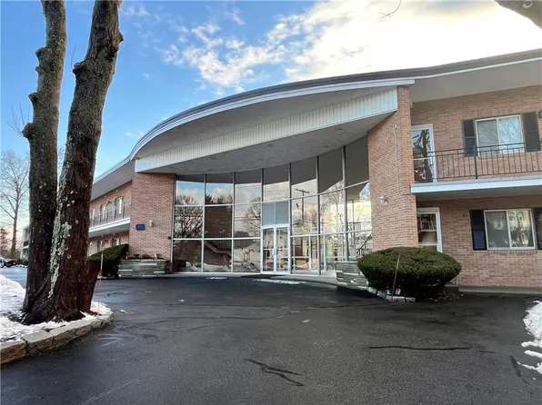 201 Hoffman Ave APT 2, Cranston, RI 02920