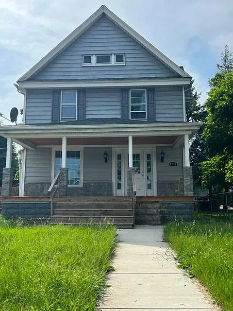 1136 Wooster Rd N photo 1