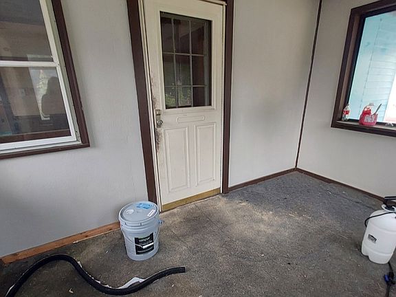 5th image of 219 Keuka St