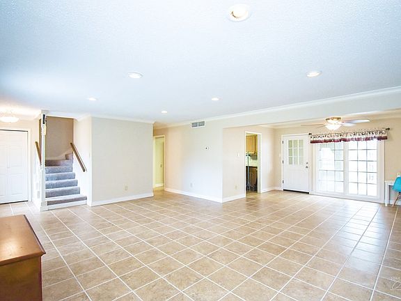 3rd image of 3168 Matterhorn Dr
