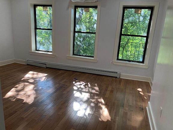 3rd image of 1490 Bedford Ave APT 3S