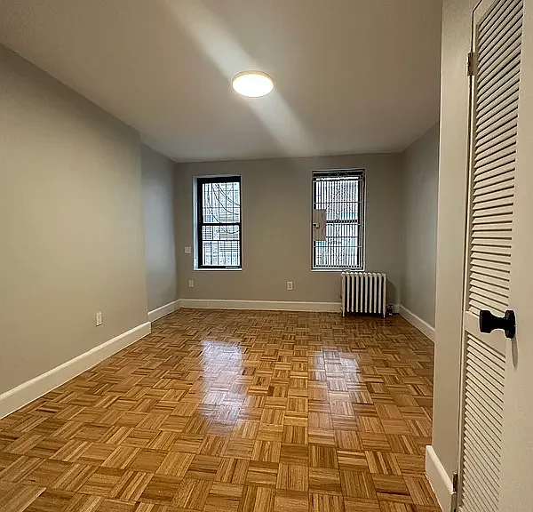 422 W 56th St #11 — Photo 15