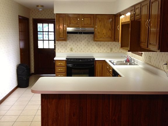 4th image of 209 Salem Dr