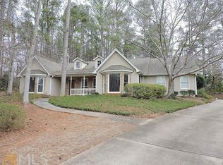 388 White Oak Dr, Newnan, GA 30265