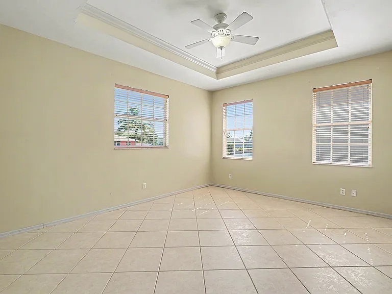 627 SW 47th Ter #627 — Photo 11