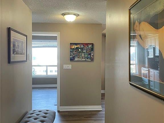 4th image of 3497 Upper Middle Rd #402