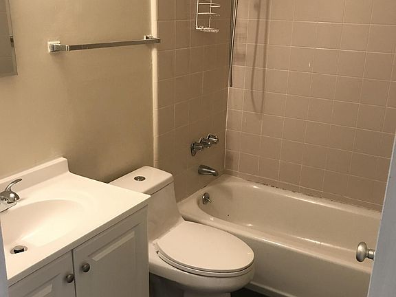 5th image of 1035 El Camino Real APT 6