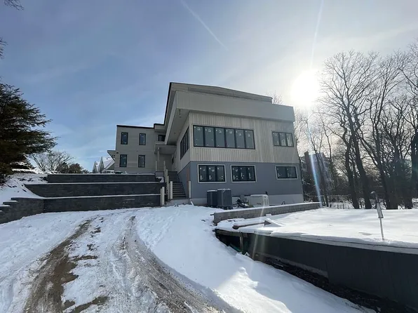 142 Nearwater Ln, Darien, CT 06820