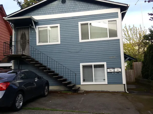 4058 5th Ave NE #2, Seattle, WA 98105