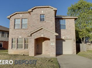 2601 Gardendale Dr, Fort Worth, TX 76120