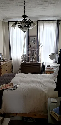 Rented by MCR Realty | media 9