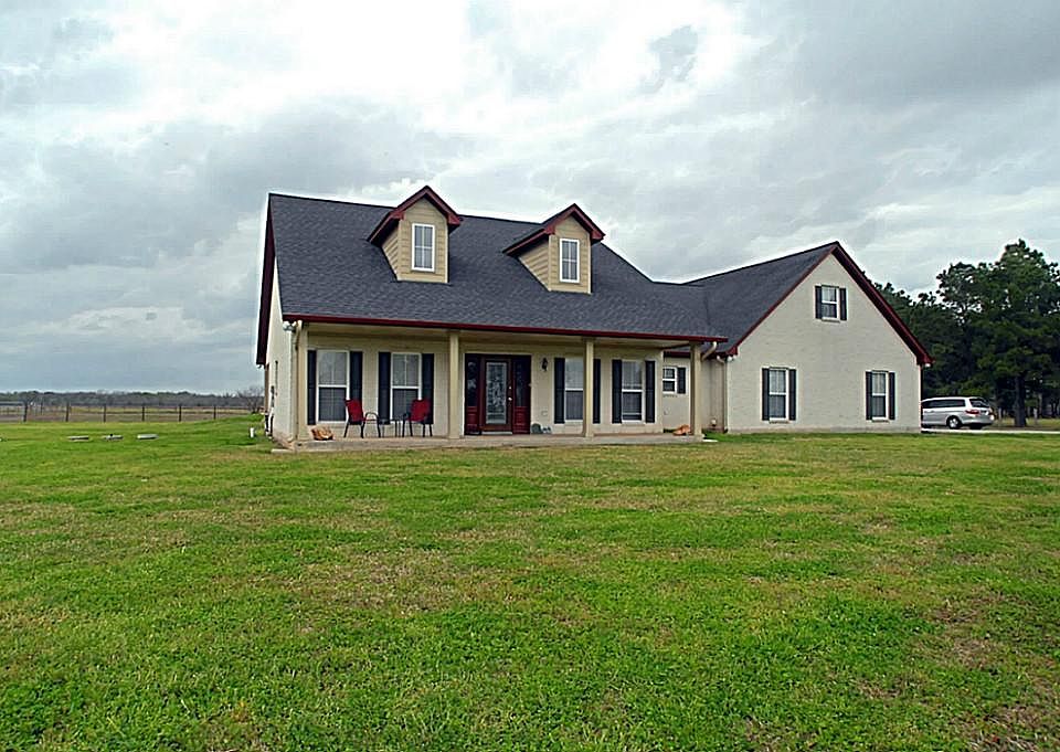 STUNNING custom home with stone and hardiplank exterior. This 3,387 sq.ft beauty is located on a culdesac street in the Village of Fairchilds and zoned to Needville Schools.