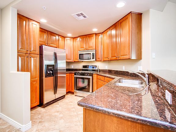 3rd image of 5350 E Deer Valley Dr Unit 1250