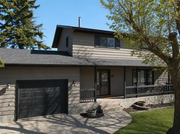 97 S Feero Dr, Whitecourt, AB T7S 1E7