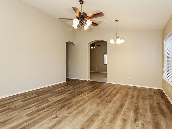 4th image of 11247 E Caballero St