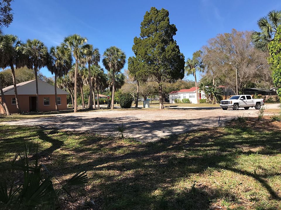1st image of 784 27th Ave S