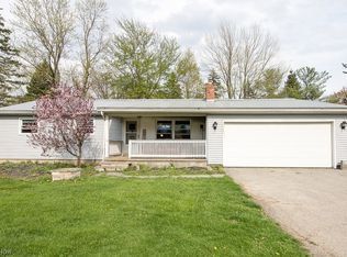 10251 Auburn Rd, Chardon, OH 44024