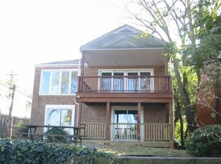 7737 Lake Shore Dr, Gary, IN 46403