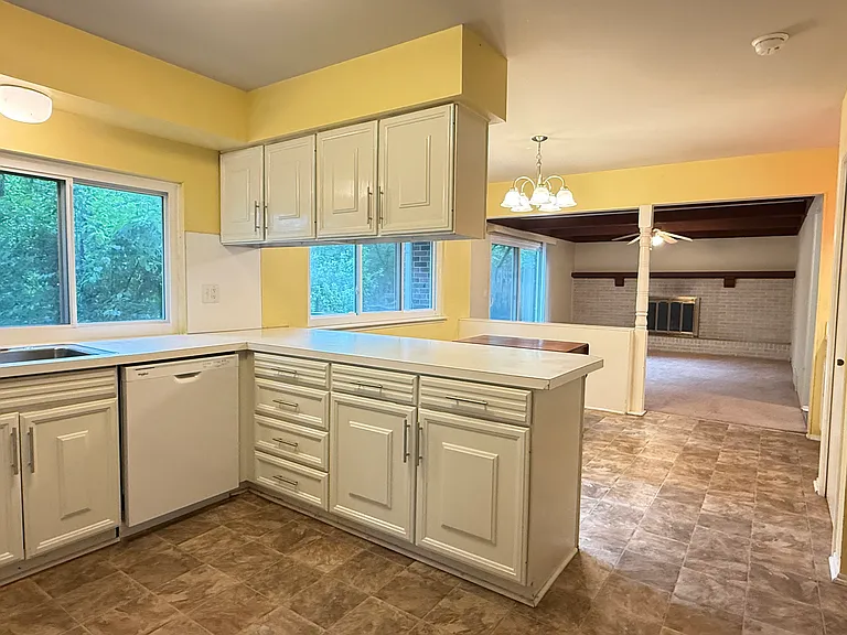3163 Plymouth Rd — Photo 21