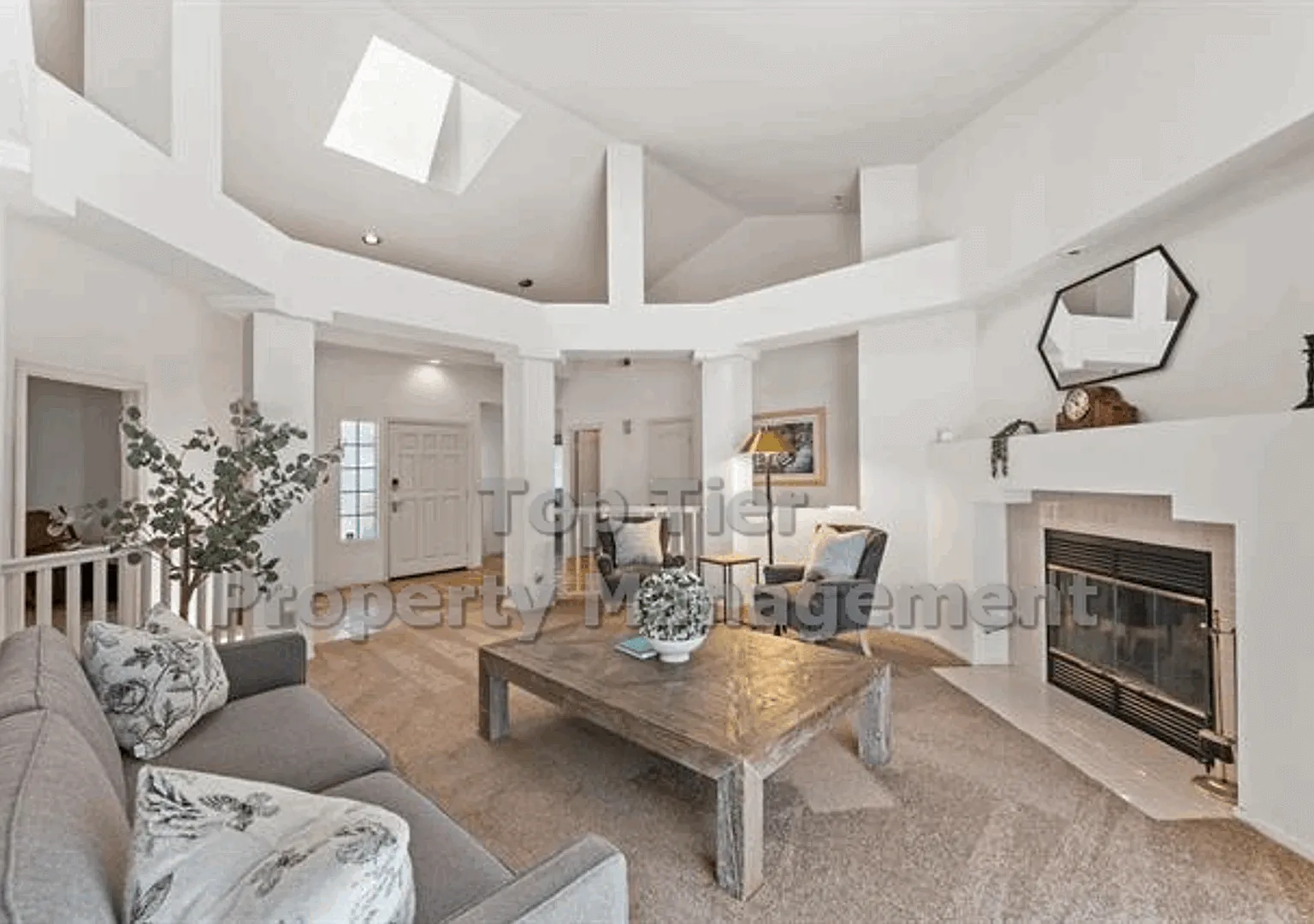 Rare Single Story 4 Bedroom Home in Desirable Temecula Neighborhood — Photo 2