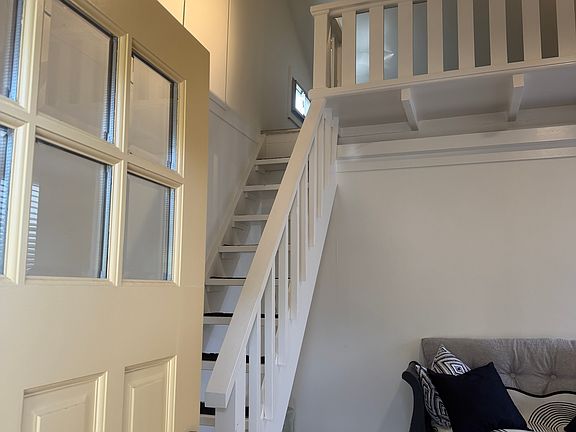 3rd image of 243 Orchard Ave